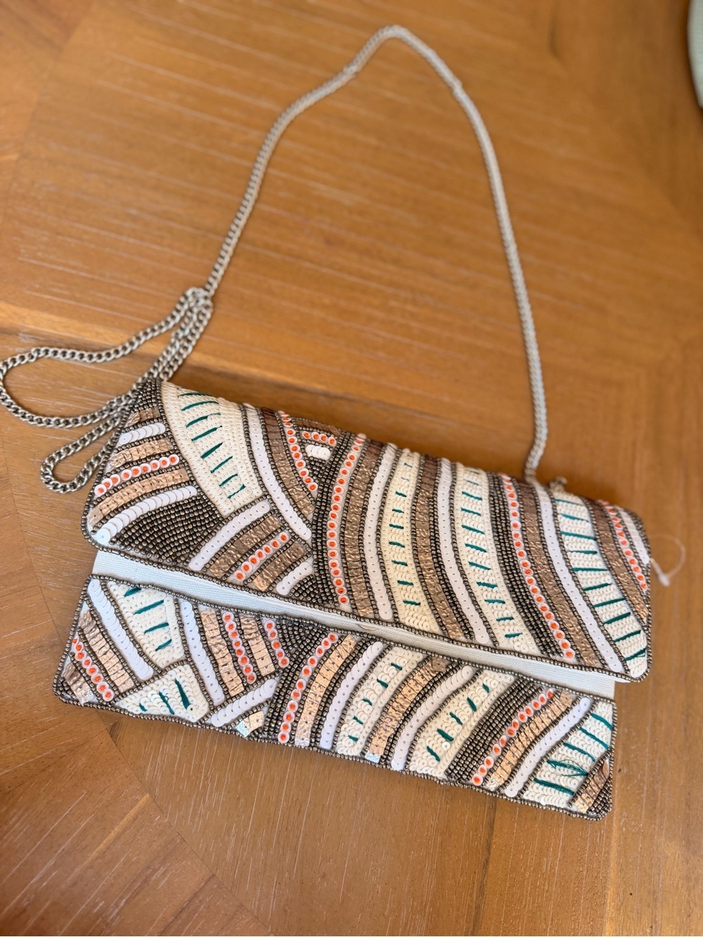 Luxury Boho Crossbody Chain Clutch - Picture 4 of 7